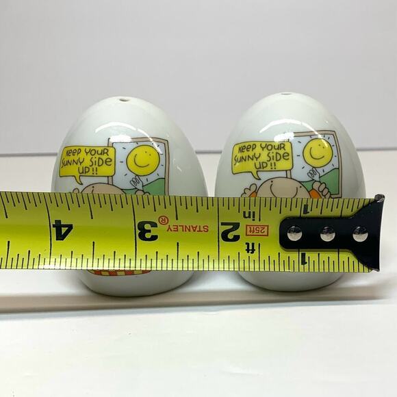 VTG 90s Ziggy Small Salt & Pepper Shaker Set Egg Shaped “Keep the Sunny Side Up” - Picture 8 of 10